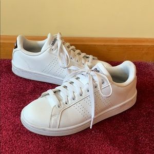 White Adidasneo cloudfoams